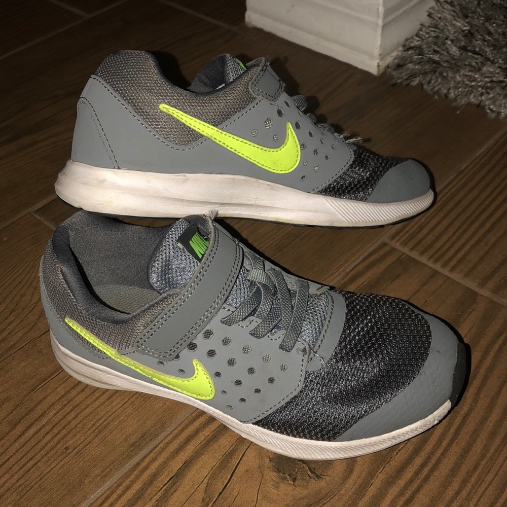 Nike Velcro Sneakers